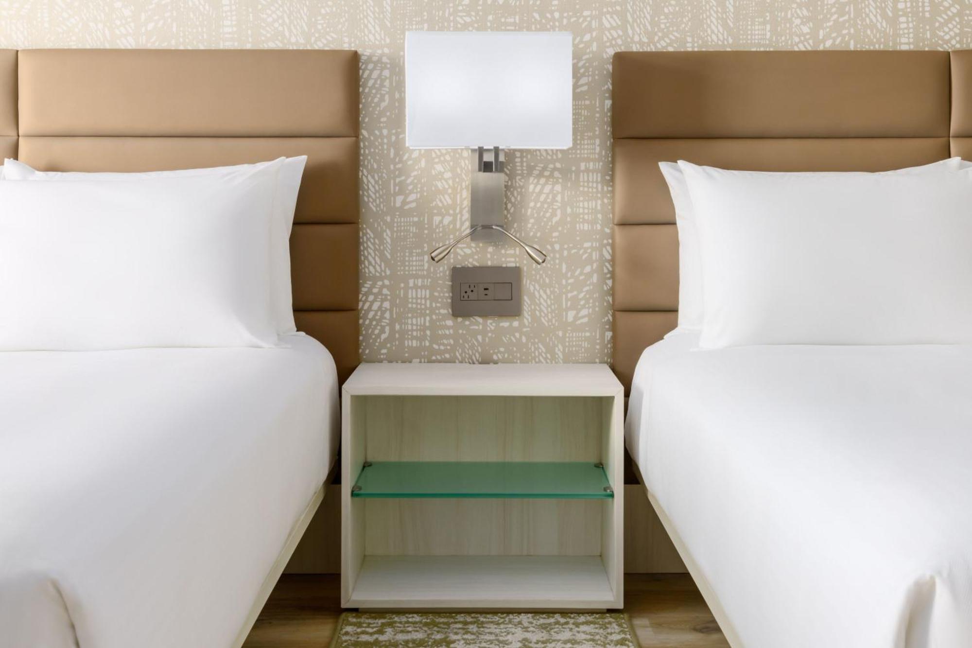 Ac Hotel By Marriott Naples 5Th Avenue Εξωτερικό φωτογραφία
