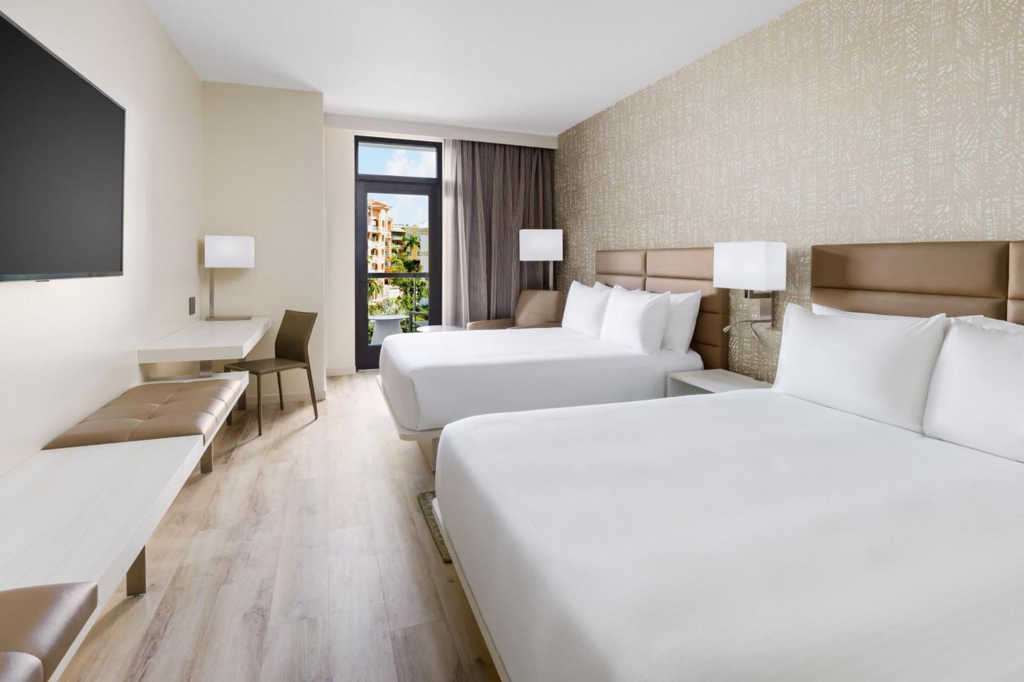 Ac Hotel By Marriott Naples 5Th Avenue Εξωτερικό φωτογραφία