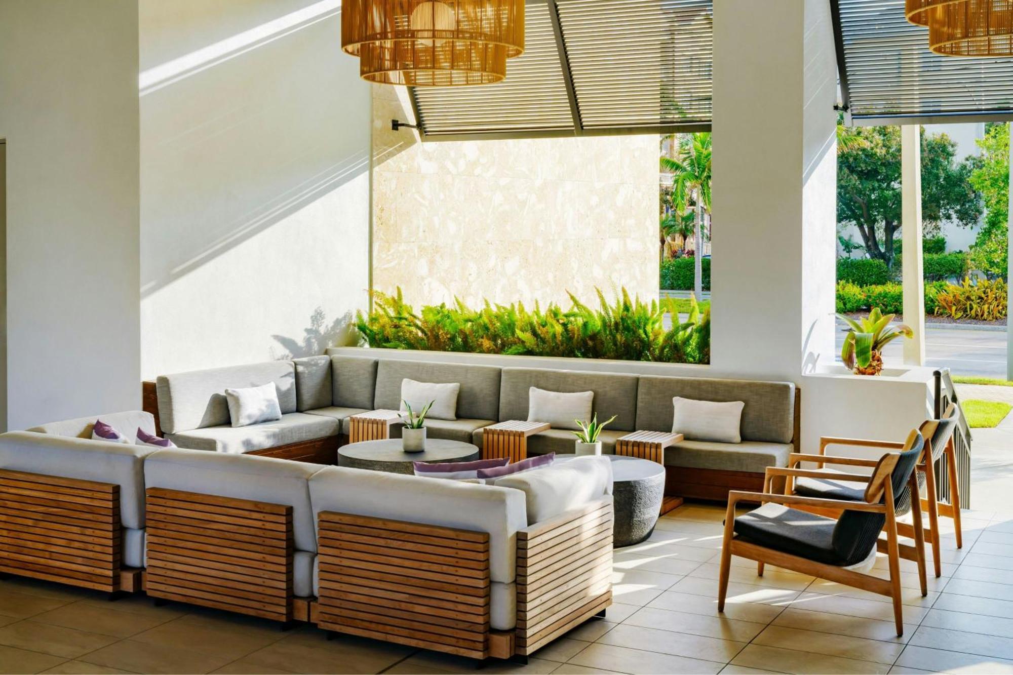Ac Hotel By Marriott Naples 5Th Avenue Εξωτερικό φωτογραφία